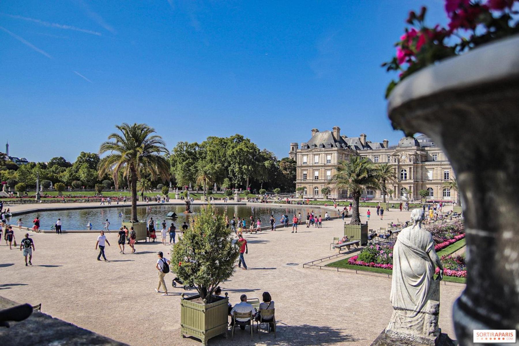 Warm And Bright Front Of Jardin Du Luxembourg