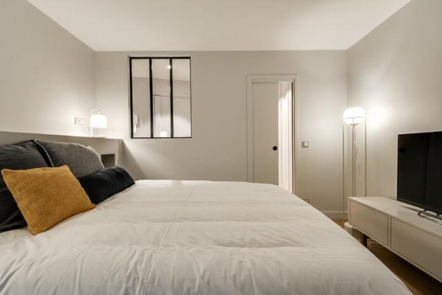 Appartement Warm And Bright Front Of Jardin Du Luxembourg Parijs